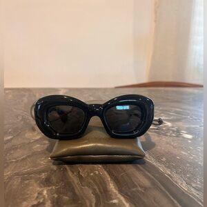 LOEWE Inflated LW401171 black sunglasses.